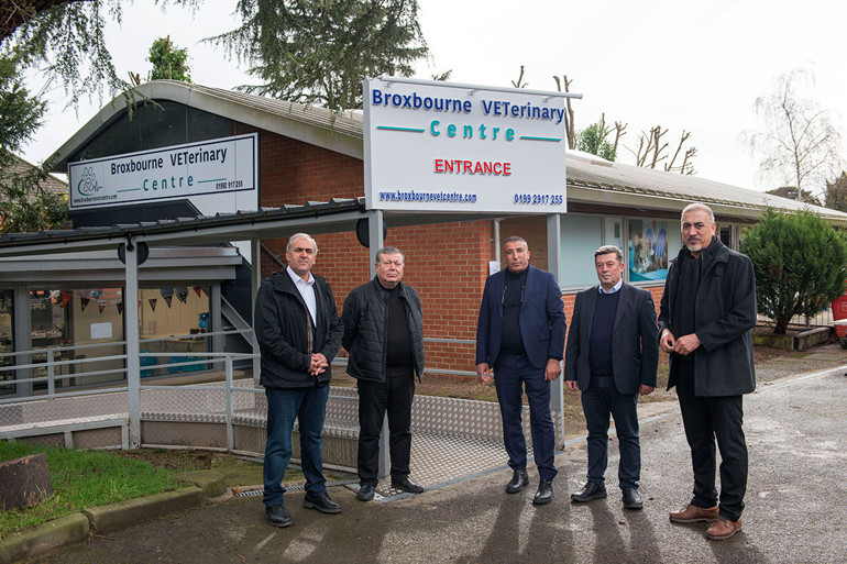 Londra’da Türk veteriner kliniği açıldı