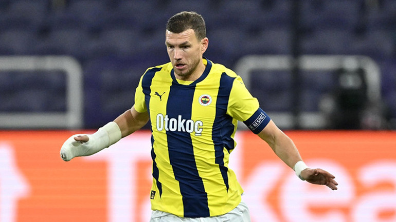 Galatasaray - Fenerbahçe maçı öncesi derbi analizi Mourinhonun tecrübesi ve Okan Burukun karnesi...