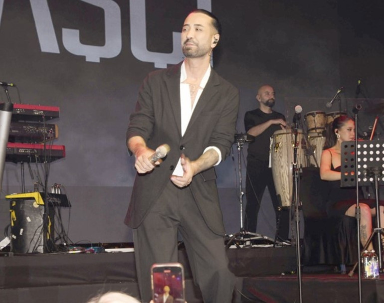 Sıla ve İlker Kaleliden Yunanistan dönüşü maskeli önlem
