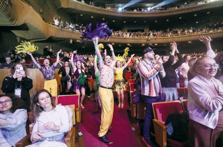 Popun 70 yılı sahnede