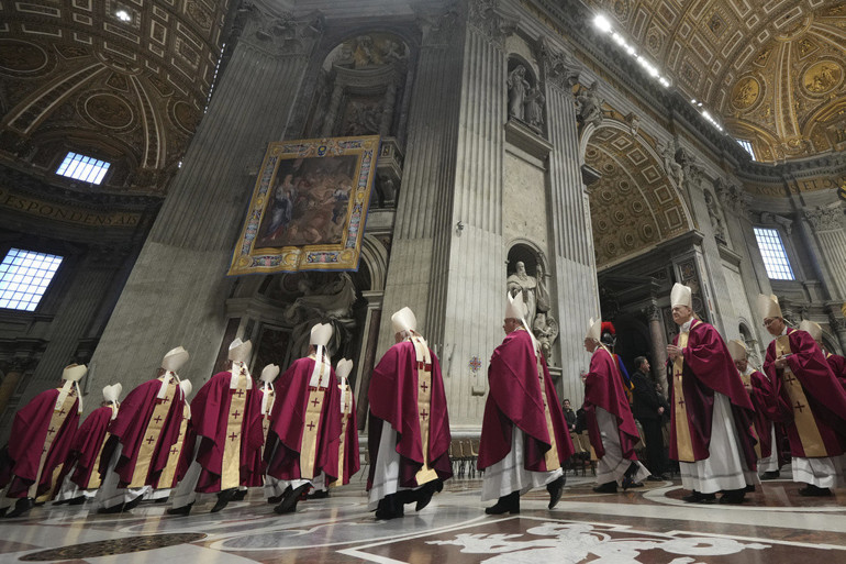 Papa Francis hayatını kaybetti Yeni papa nasıl seçilecek Herkesin gözü bu bacada olacak