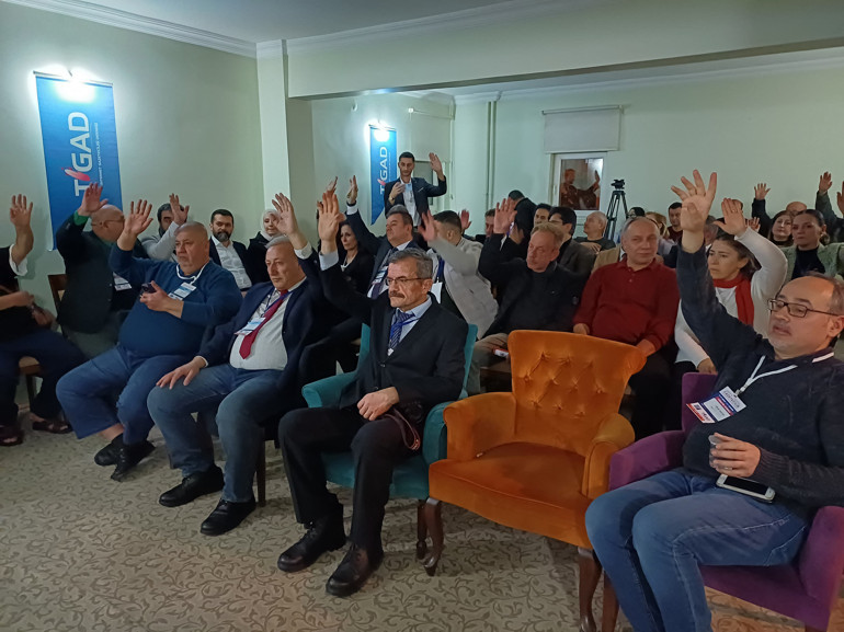 TİGAD olağanüstü genel kurulu Çankırı’da yapıldı... Okan Geçgel güven tazeledi