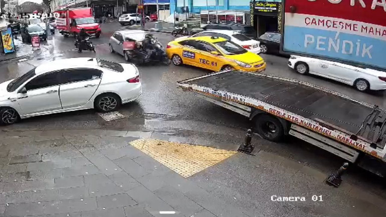 Aynayı bu yüzden kırmış Otomobil sürücüsü motokuryeyi ezmişti: Olayın hemen öncesine ait görüntüler ortaya çıktı