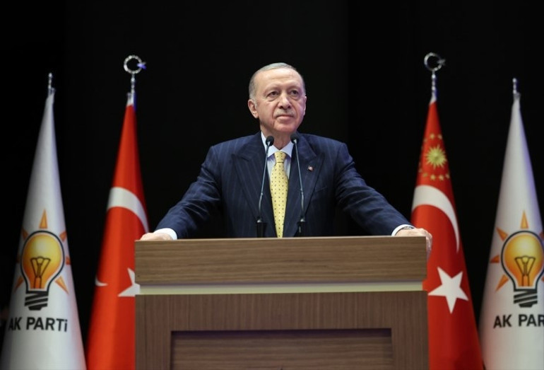 Özgür Özele sert tepki Cumhurbaşkanı Erdoğan: Ayaklarını denk al, ordunun komuta kademesine laf atamazsın