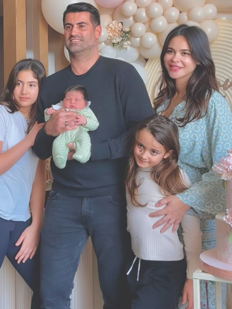 Doğum sonrası ilk fotoğraf... 4 Kasım 2025... Hoş geldin oğlum