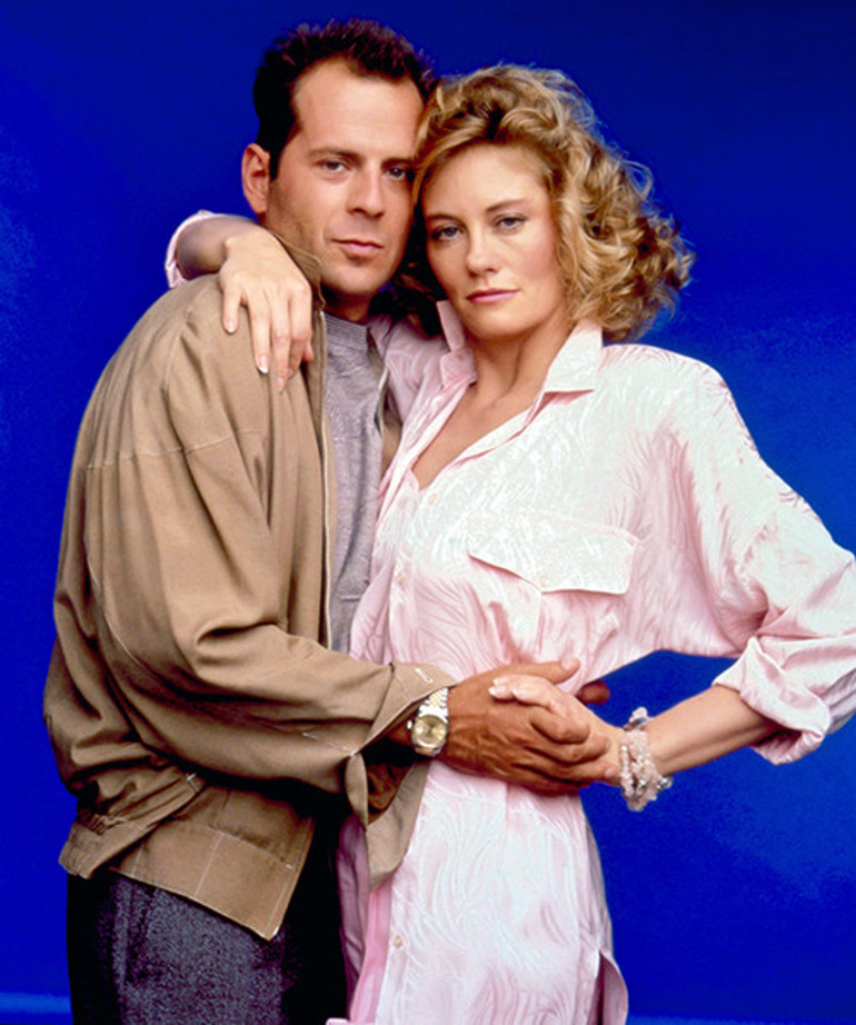 Ekranın en sevilen dizisiyle gönüllere yerleşmişlerdi... Aradan 40 yıl geçti... Biri artık dünyayı bilmiyor, diğeri tek başına ayakta duramaz hale geldi