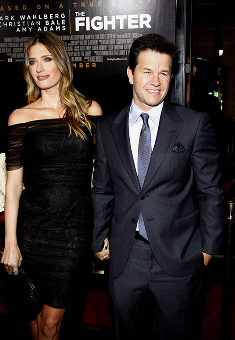 Ünlü oyuncu Beni karım adam etti demişti... İşte büyük aşkın üç meyvesi... Çocukların biri evde kaldı