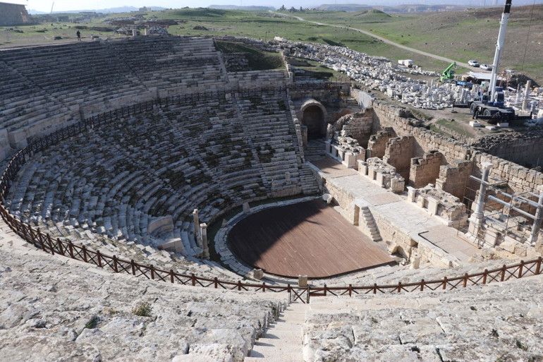 Laodikya antik kenti 2 bin 200 yıl öncesine döndü