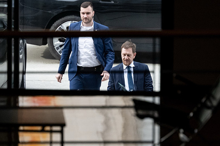 Nabız yoklamak için ilk temas: Yeni ortaklık olumlu geçti