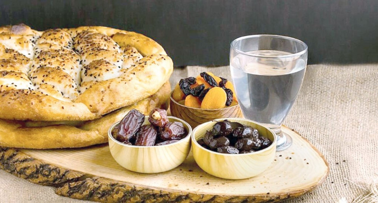 Ramazan sofralarında geleneği yaşatmalıyız