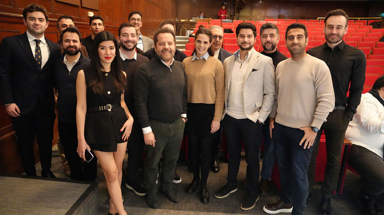 Erden Timur Londra’da Galatasaraylılarla buluştu