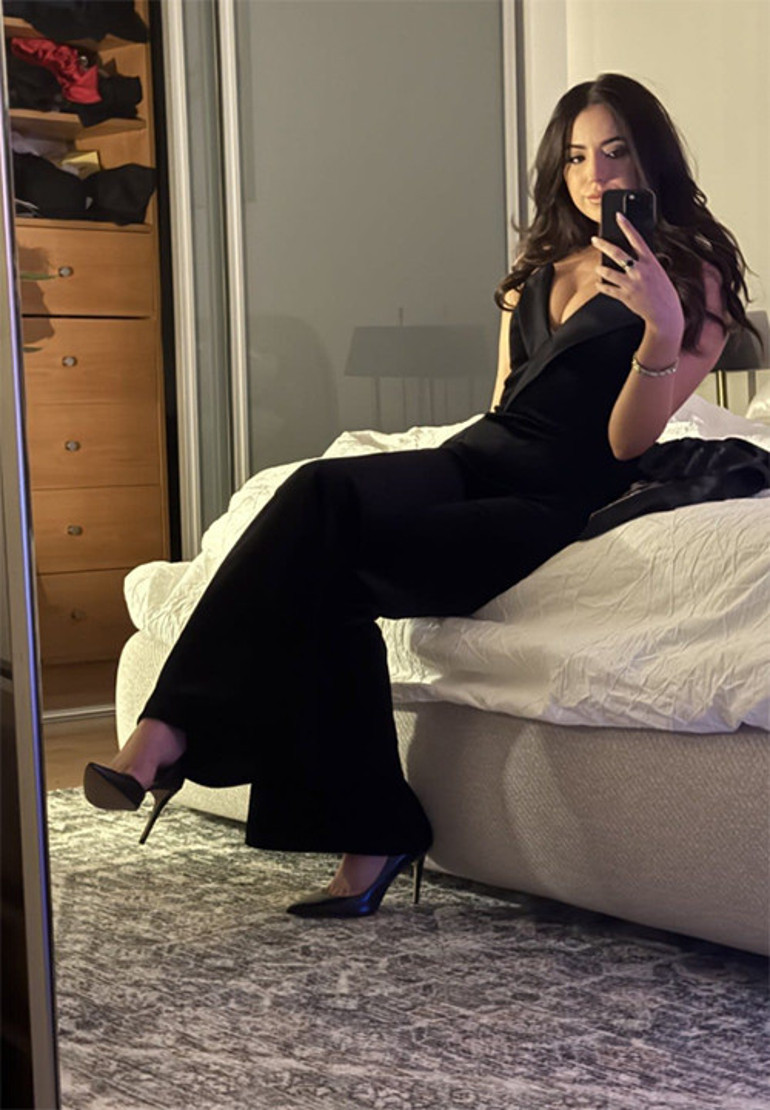 Kalabalık ailesi durmadan büyüyor: Çocuklarını saymaya iki elin parmakları yetmez oldu: 14üncü bebek sürprizi