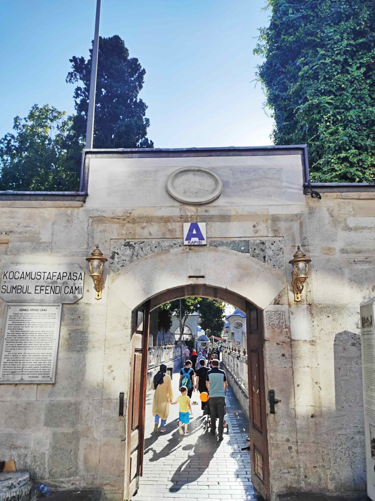 ‘Kenar Semtlerde Bir Gezinti’