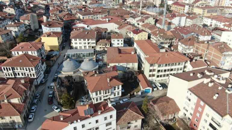 Kastamonuda evlerin altından çıkıyor Vatandaş canından bezdi... Ne zaman geleceği belli olmuyor