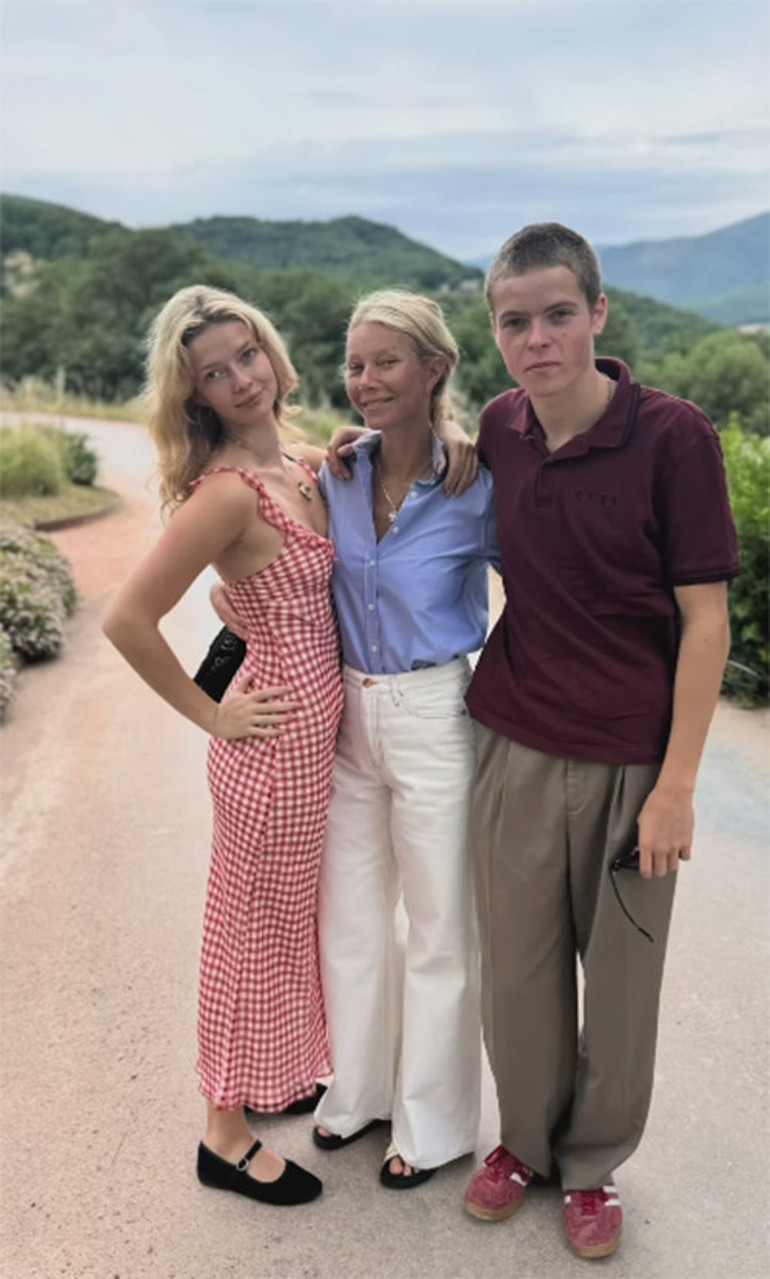 İkinci kocasıyla balayına giderken onu da çağırmıştı: Eski kocaya yeni yaş kutlaması... Bana verdiğin çocuklar için teşekkür ederim