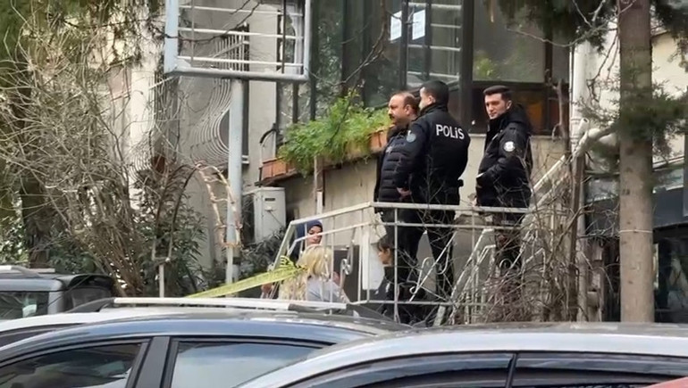 Avcılarda aile vahşeti Eşini ve 3 çocuğunu katletti