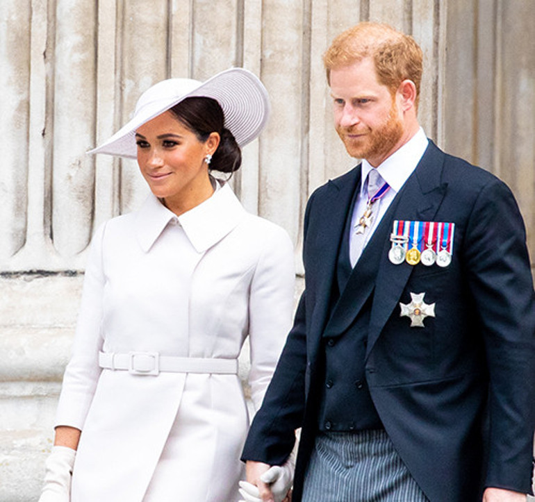 Ne büyük bir aşkla evlenmişlerdi... Artık aynı yatakta bile uyumuyorlar