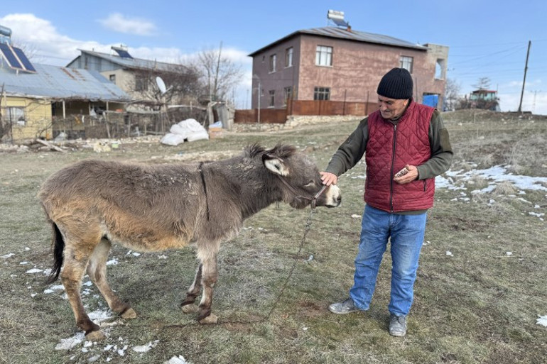 Elazığlı vatandaşın hikayesi kalpleri ısıttı... Türkiyenin dört bir yanından destek telefonu alıyor