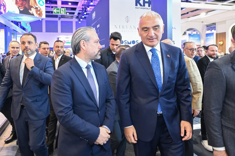 ‘Türkiye rekorlarla devam ediyor Yeni hedef 65 milyon turist’