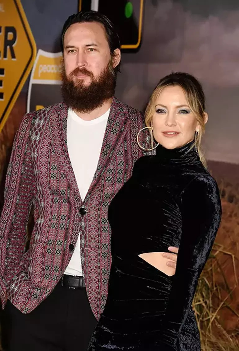 Üç aşkından üç çocuğu olmuştu… Yıllardır nişanlı ama evlenmiyor: Ben özgürlüğüme düşkünüm