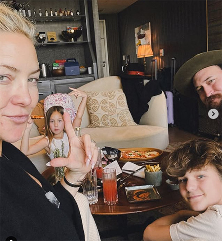 Üç aşkından üç çocuğu olmuştu… Yıllardır nişanlı ama evlenmiyor: Ben özgürlüğüme düşkünüm