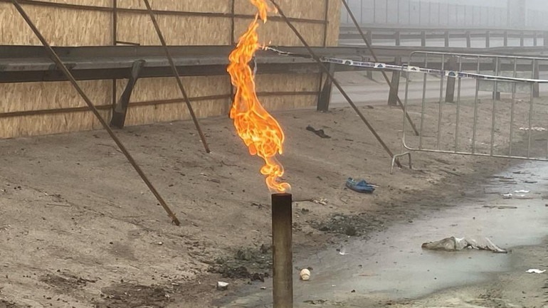 Kocaelide bulunan gaz 4 gündür aralıksız yanıyordu... Ekipler ölçüm yapıp yeniden alevlendirdi