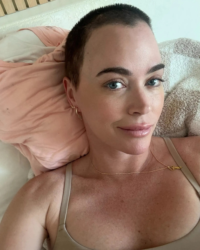 Ünlü oyuncu defalarca ameliyat oldu, bir türlü iyileşemedi… Kanser akciğerine sıçradı… Üç çocuğu için umutla savaşıyor