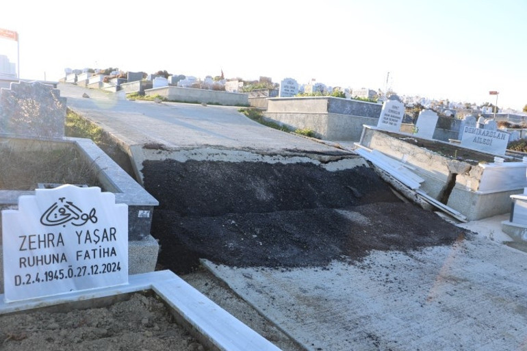 Samsunda şoke eden manzara: Mezarlar büyük hasar gördü