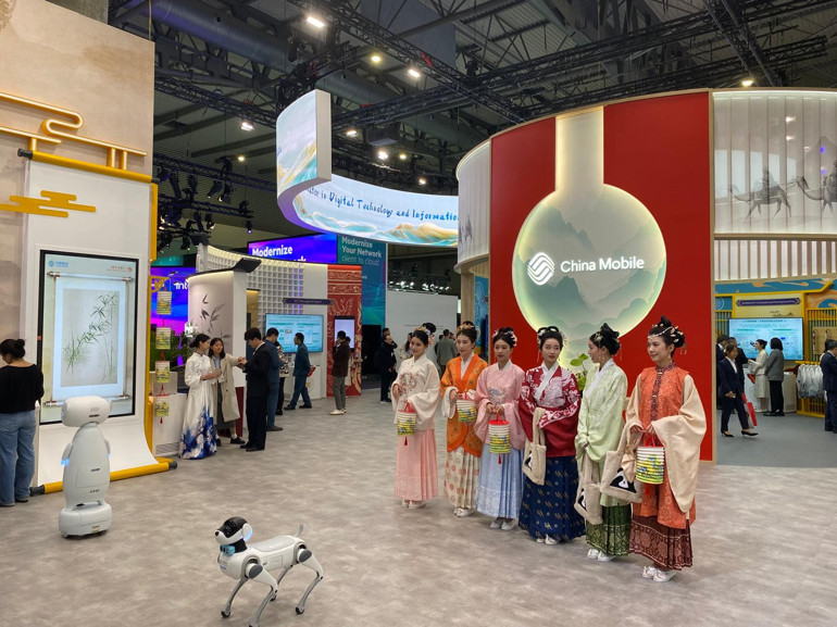 MWC 2025’e damga vurdular: Yapay zeka ve Çinli markalar