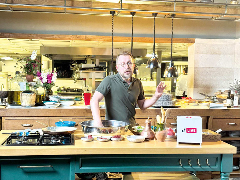 Gastronomi kazanında kaynayanlar