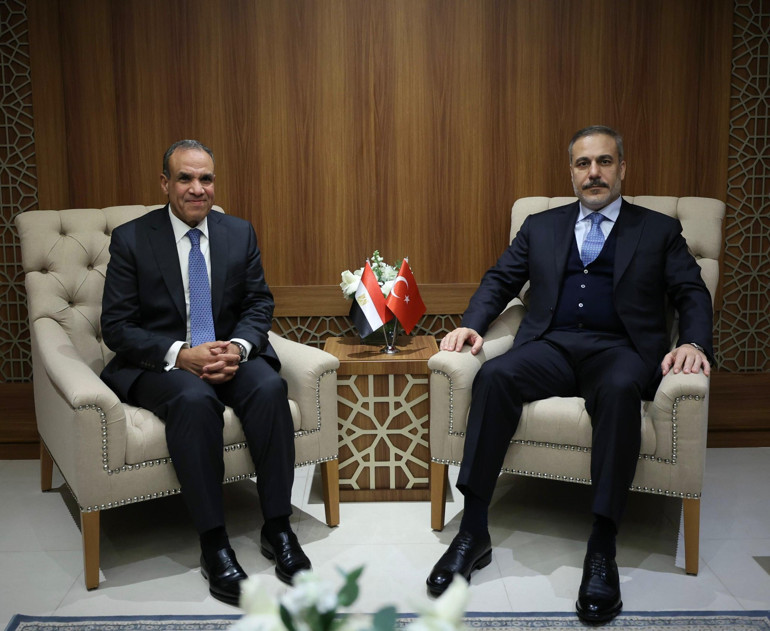 Dışişleri Bakanı Hakan Fidandan kritik temaslar