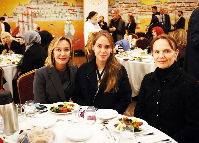 Cumhurbaşkanı Erdoğan: Sözleşme değil kanun yaşatır