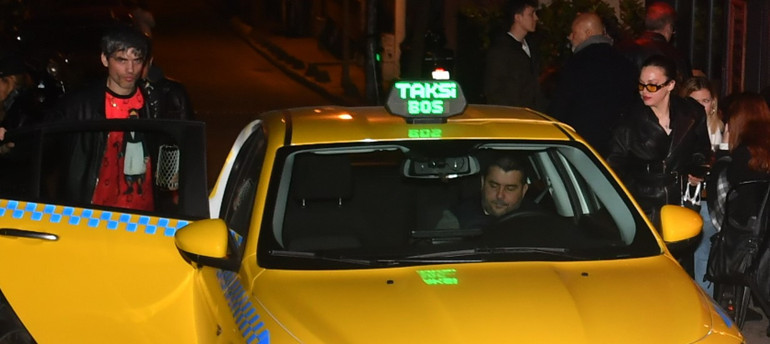 Sürpriz ikili Aşk her an her yerde olabilir