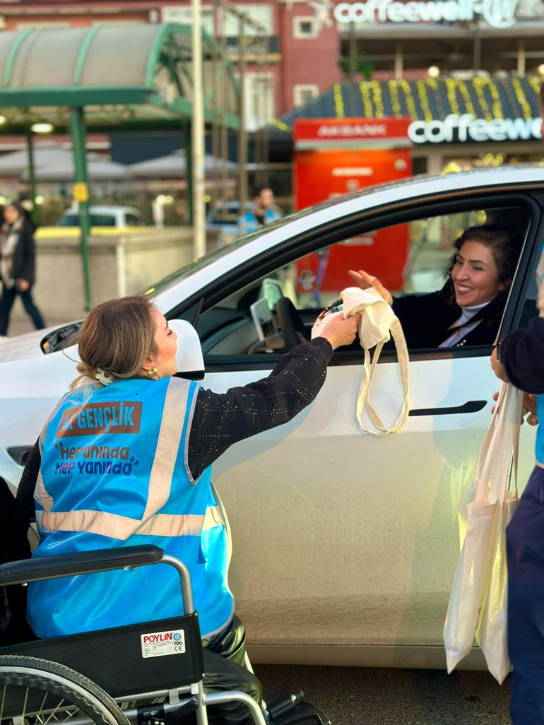 Kafayı kuma gömen belediyeler