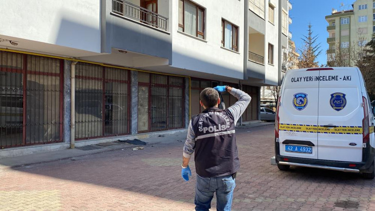 Çarşafları birbirine bağlayıp inmeye çalıştı: 19 yaşındaki genç kız ölümden döndü