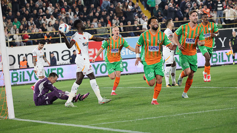 Galatasaraya Tugay Kerimoğludan şampiyonluk uyarısı