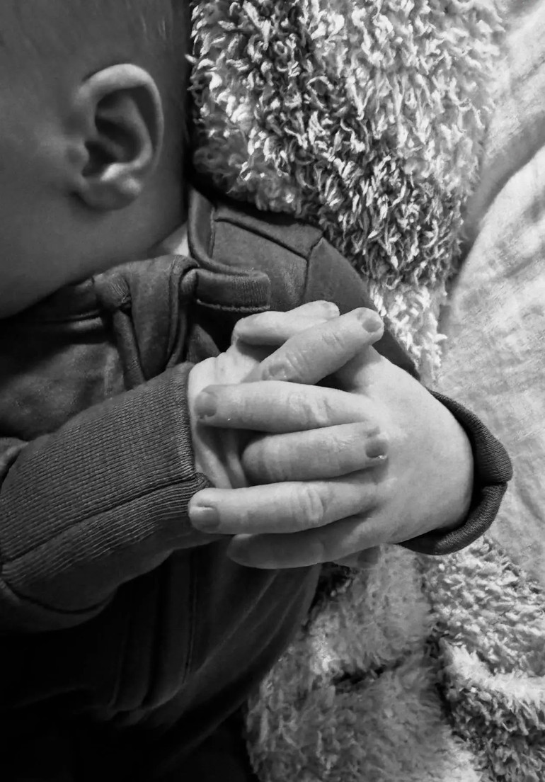 Üç nesil mutluluk… Annesinin hamlelik pozunu 37 yıl sonra yeniden verdi