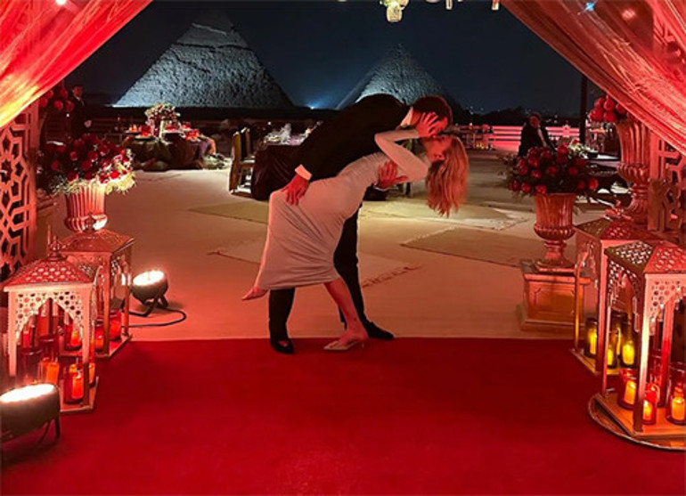 Kocasını boşayıp tenha sokaklarda kaçamak yapıyordu... Gizli aşk artık gece gezmelerinde