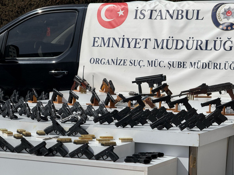 İstanbulda 12 ilçede organize suç örgütü operasyonu 49 kişi tutuklandı: Hepsi ele geçirildi