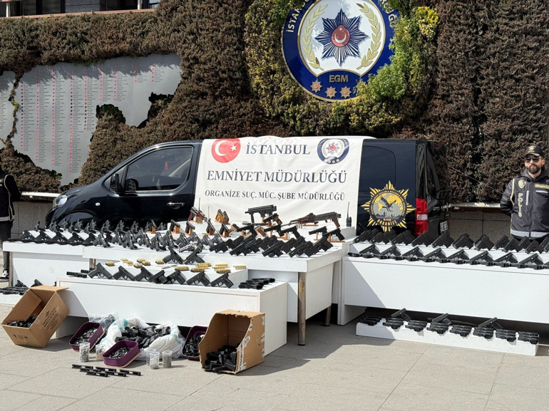İstanbulda 12 ilçede organize suç örgütü operasyonu 49 kişi tutuklandı: Hepsi ele geçirildi