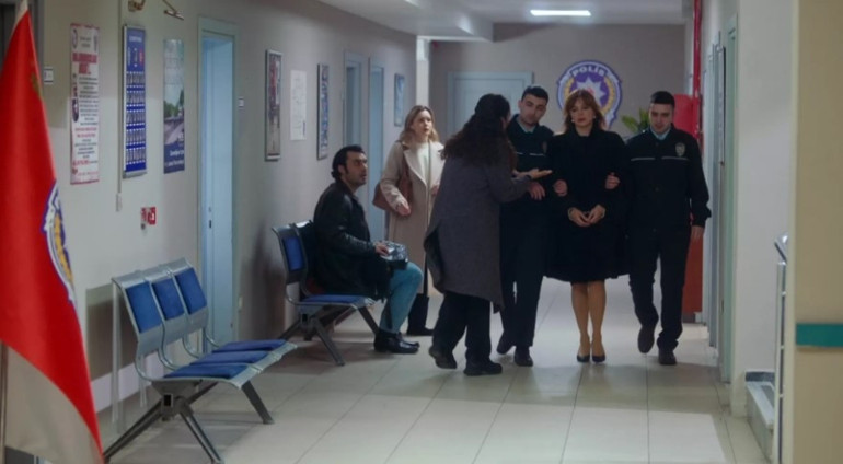 Annem Ankaranın 14. bölümünde neler oldu Ayça çıldırdı: Sizi tanıdığım güne lanet olsun