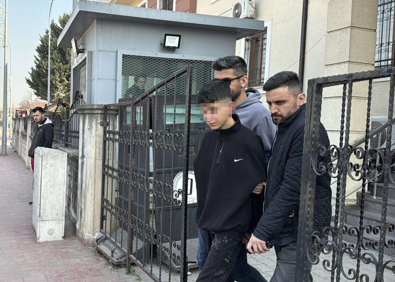 Sakaryada ev yangını: Ev, komşularını öldüren baba ile oğluna ait olduğu ortaya çıktı