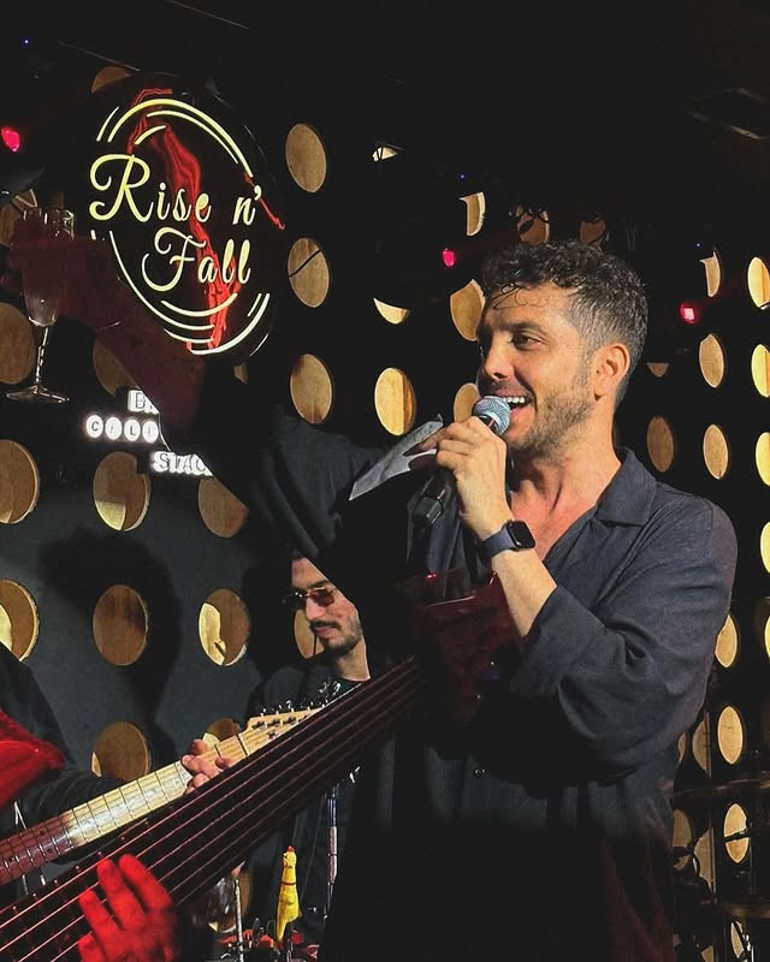 Tek sergi, çok sanatçı