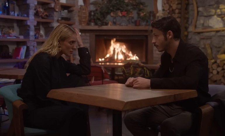 Sevgilisini küçük düşürdü Şanslı günündeysen bahşiş bile alabilirsin