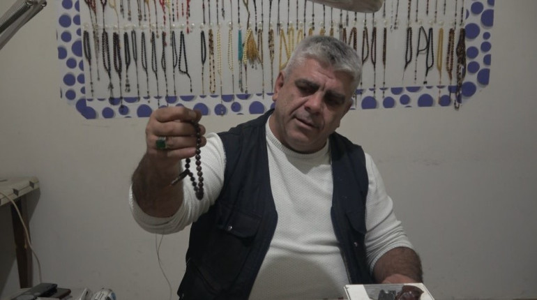 Gramı altın kadar değerli | Ağaçlardan sızıyor, birer şahesere dönüşüyor... Doktor tavsiyesiyle gelip alan oldu