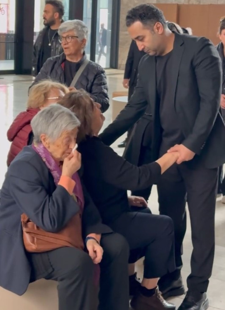Şinasi Yurtsevere veda... Ahmet Kuralın gözyaşları