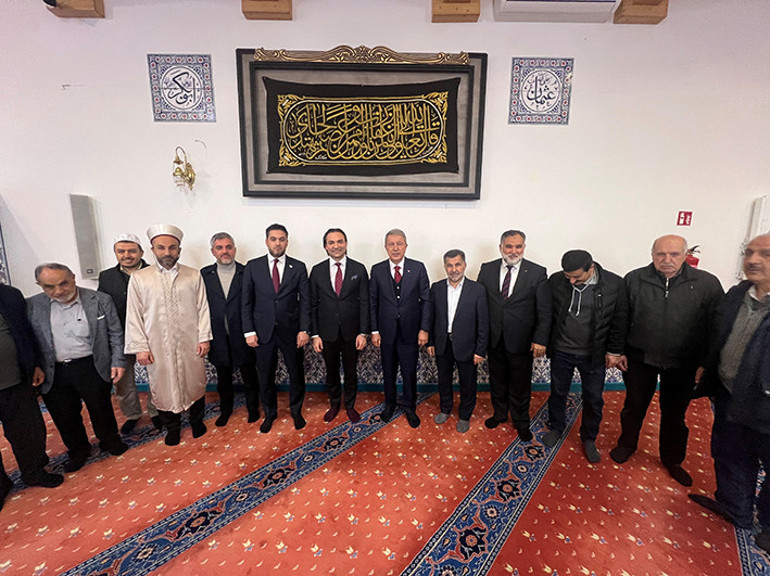 ‘2500 yıllık akıp giden dereyiz’