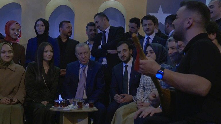 Cumhurbaşkanı Erdoğan İstanbulda gençlerle bir araya geldi
