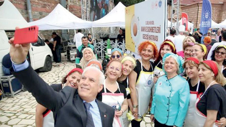 Başkan Bozbey siyasete böyle girmiş: ‘Mühendis bey kolaysa sen yap’ dediler yaptım