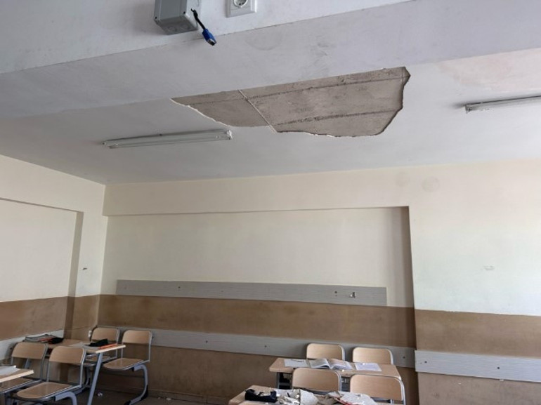 Sınıfta korku dolu anlar: 4 öğrenci yaralandı... | Deprem oldu sandım